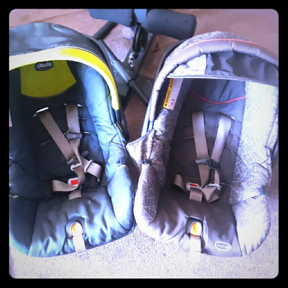 2 chico car seats for the price of one. 2 for 85